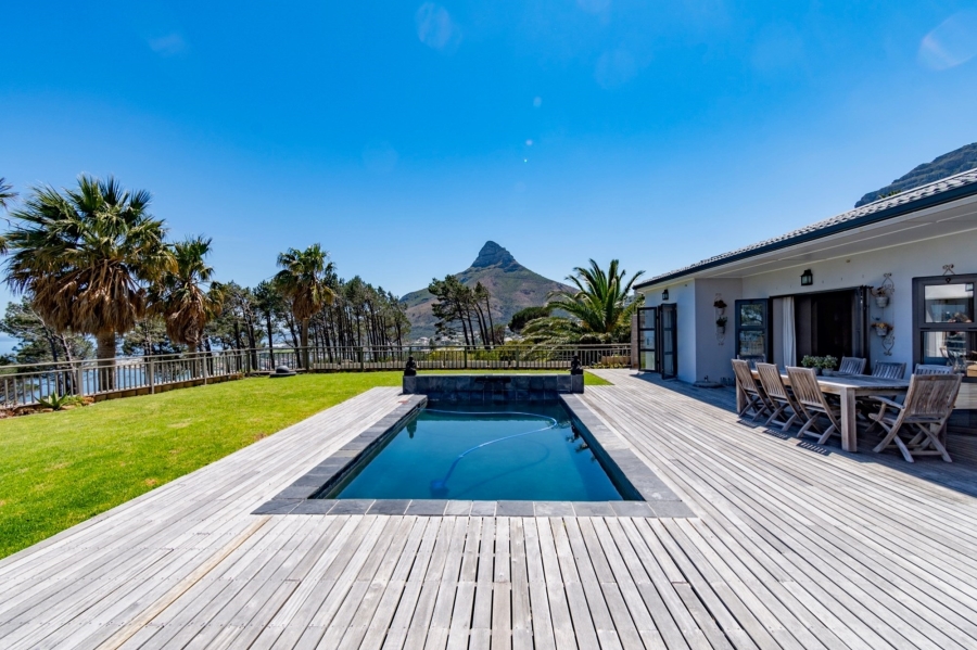 To Let 4 Bedroom Property for Rent in Bakoven Western Cape